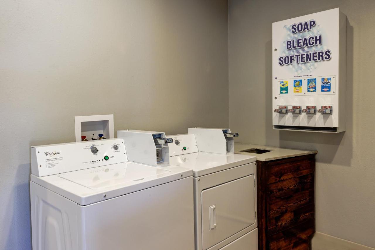 Holiday Inn Express Hotel & Suites Shelbyville By Ihg Εξωτερικό φωτογραφία