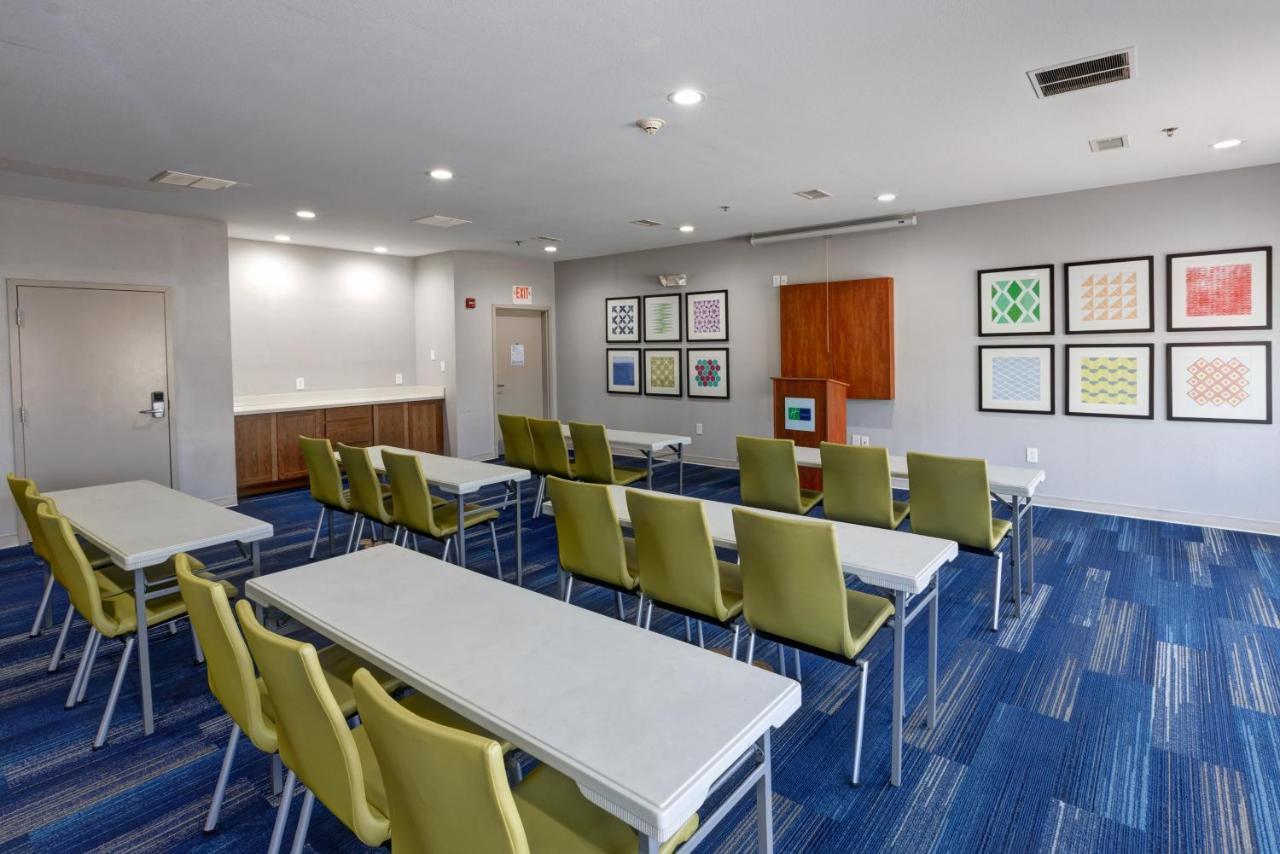 Holiday Inn Express Hotel & Suites Shelbyville By Ihg Εξωτερικό φωτογραφία