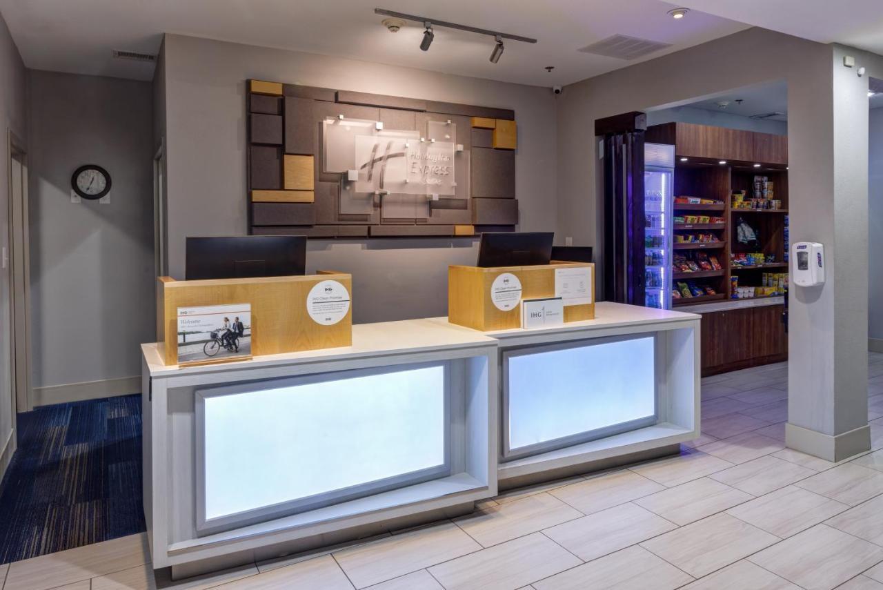 Holiday Inn Express Hotel & Suites Shelbyville By Ihg Εξωτερικό φωτογραφία