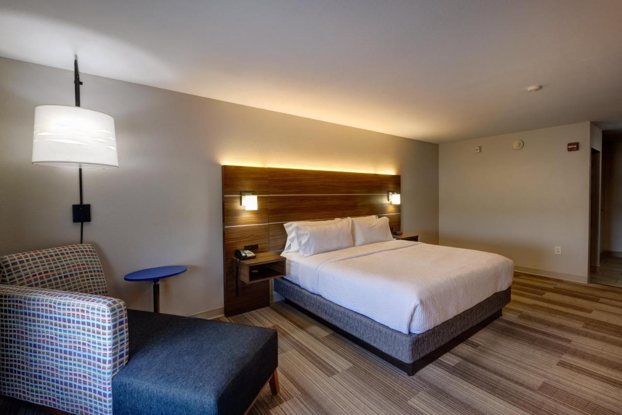 Holiday Inn Express Hotel & Suites Shelbyville By Ihg Εξωτερικό φωτογραφία