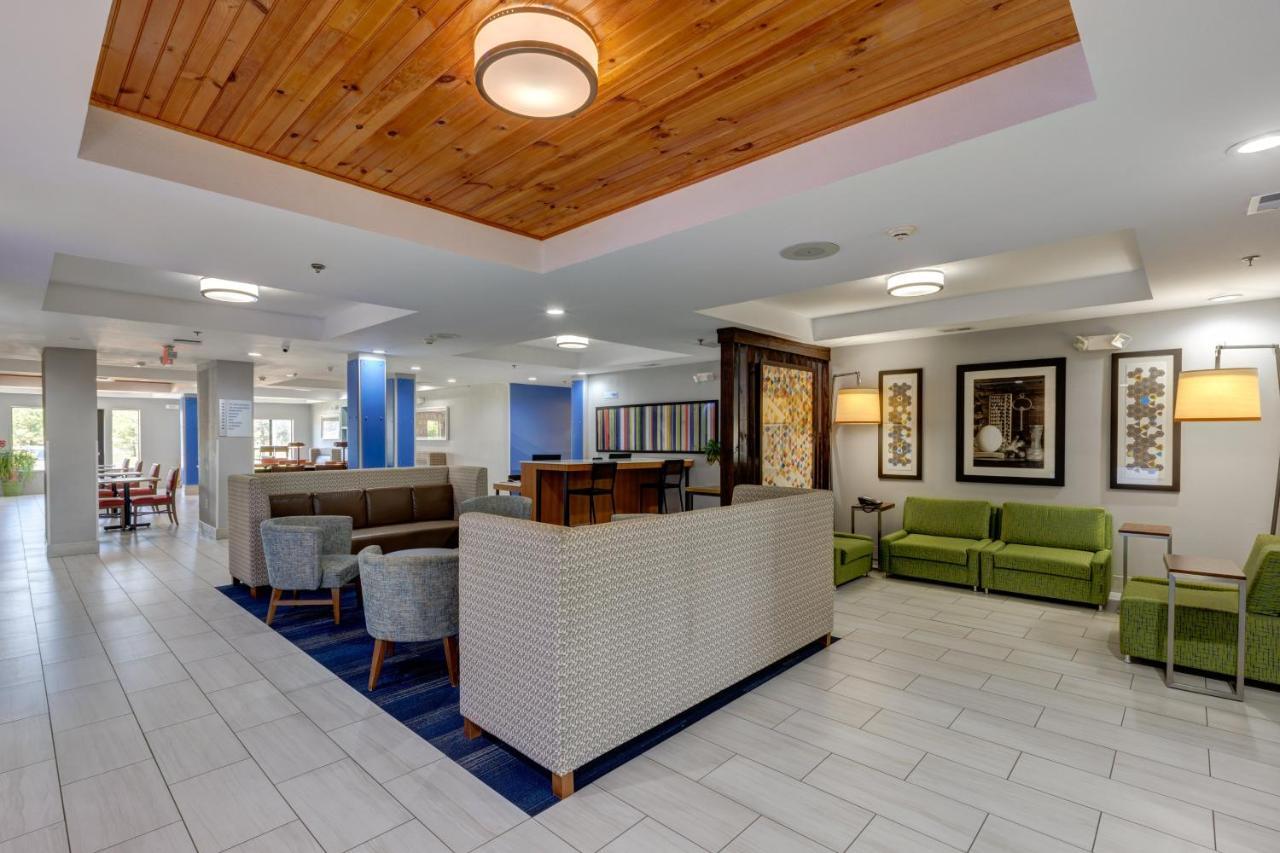 Holiday Inn Express Hotel & Suites Shelbyville By Ihg Εξωτερικό φωτογραφία