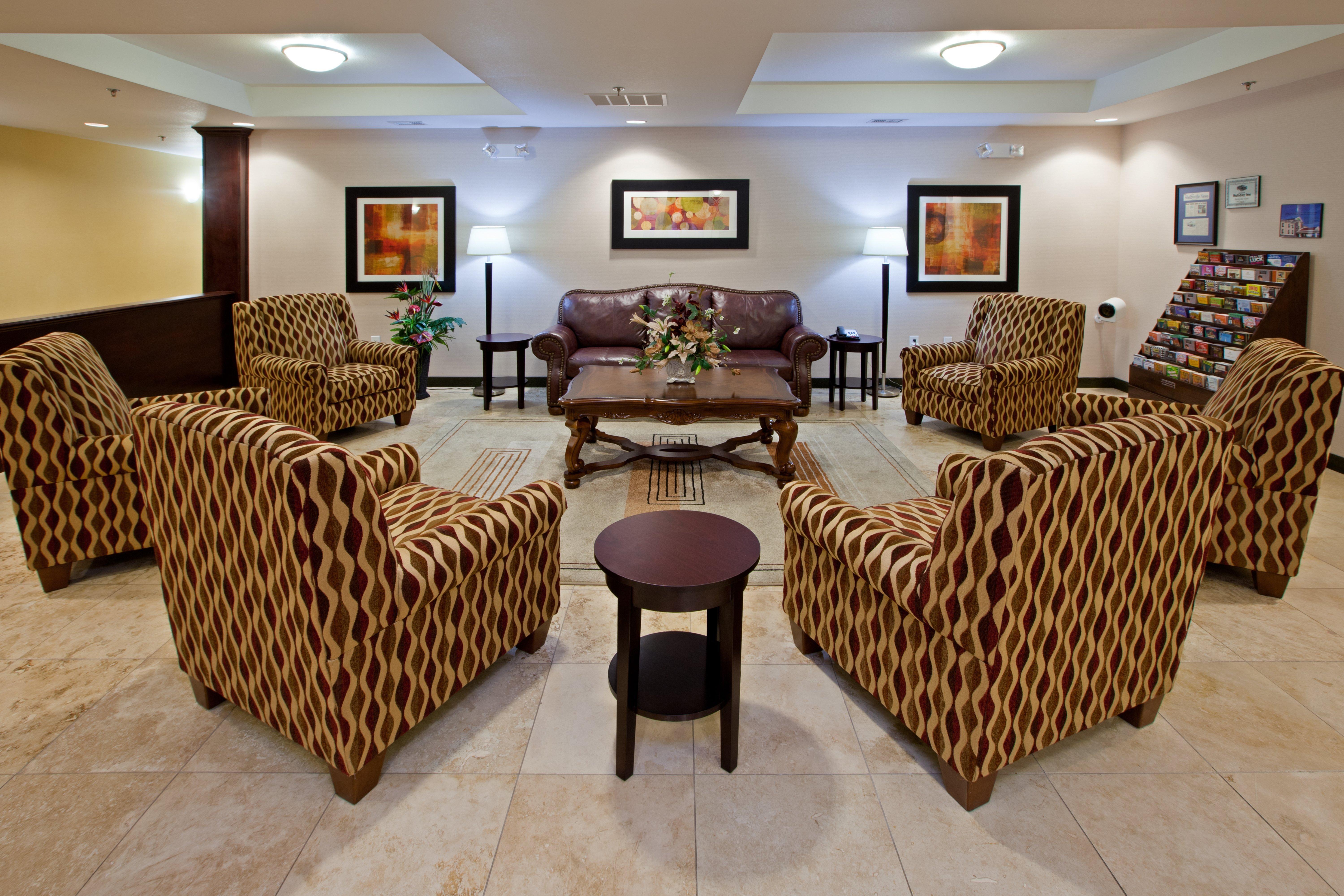 Holiday Inn Express Hotel & Suites Shelbyville By Ihg Εξωτερικό φωτογραφία